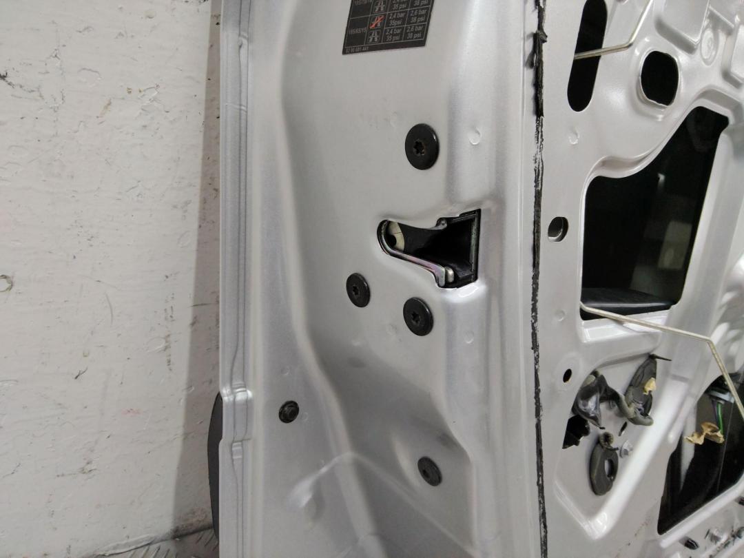 замок двери передней левой Renault Logan 1 поколение 2008, универсал - фото №1