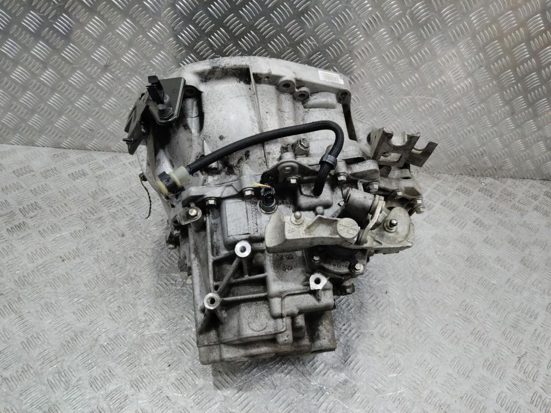 КПП механическая (МКПП) Renault Scenic 2 поколение 2005, 1.9 л., дизель, МКПП, ND0002 - фото №1