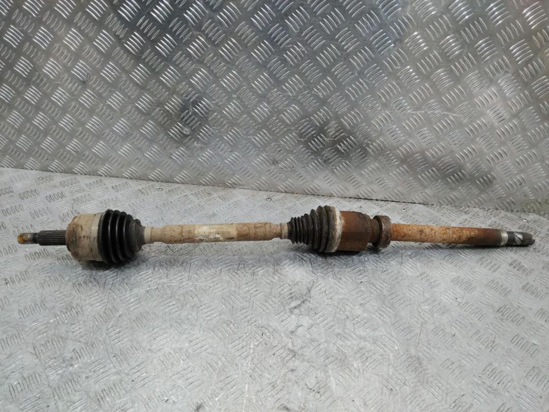полуось передняя правая (приводной вал, ШРУС) Renault Megane 4 поколение 2016, 1.5 л., дизель, 391008707R - фото №1