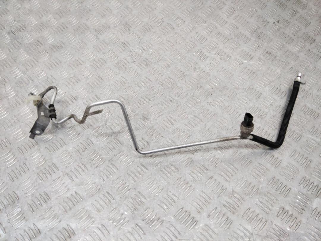 трубка кондиционера Renault Kadjar 1 поколение 2017, 924406427R - фото №1