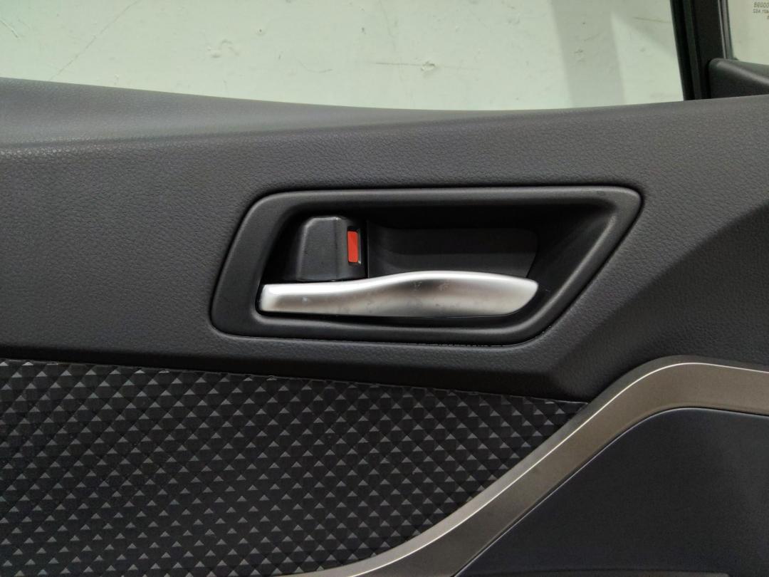 ручка внутренняя передняя левая Toyota C-HR 1 поколение 2018 - фото №1