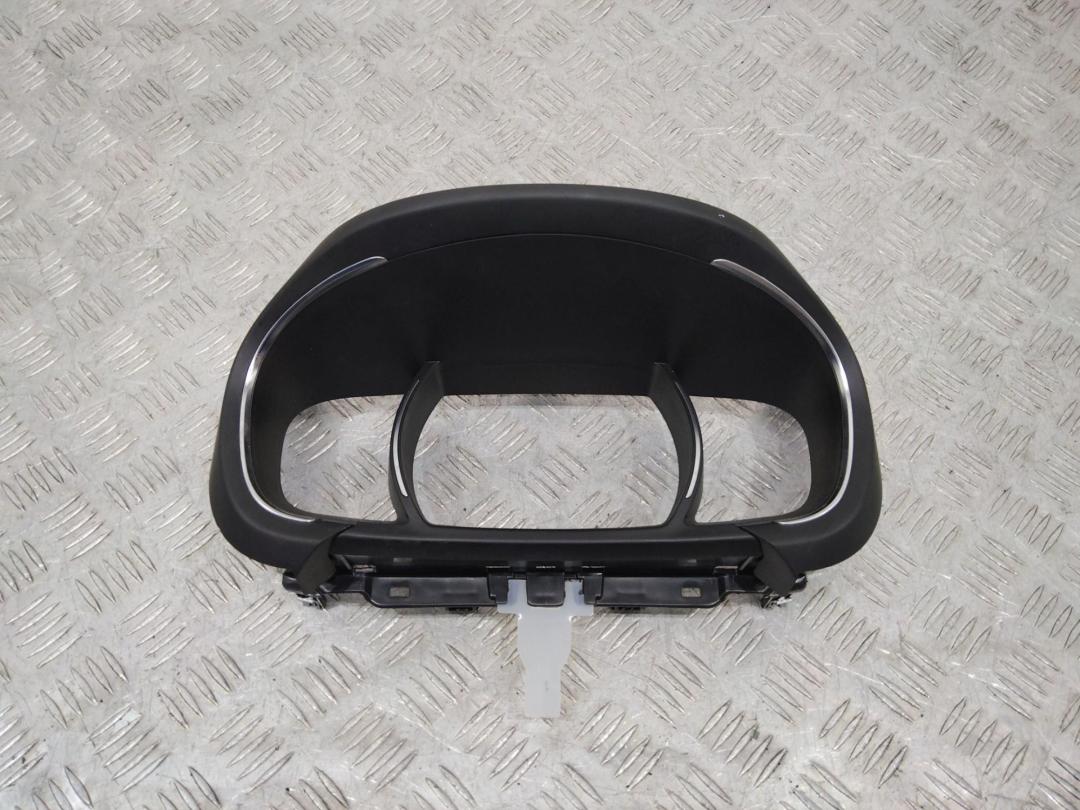 рамка панели приборов Renault Scenic 4 поколение 2019, 682402941R - фото №1