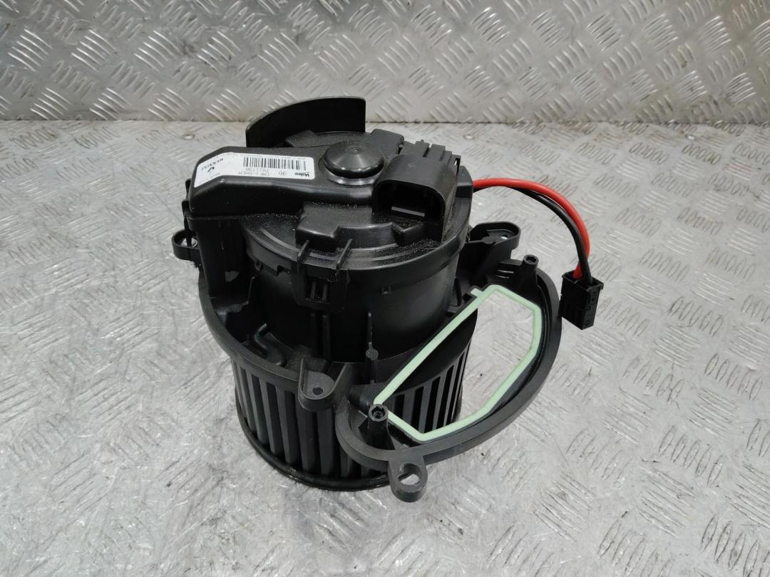 моторчик печки Renault Scenic 4 поколение 2019, T911738 - фото №1
