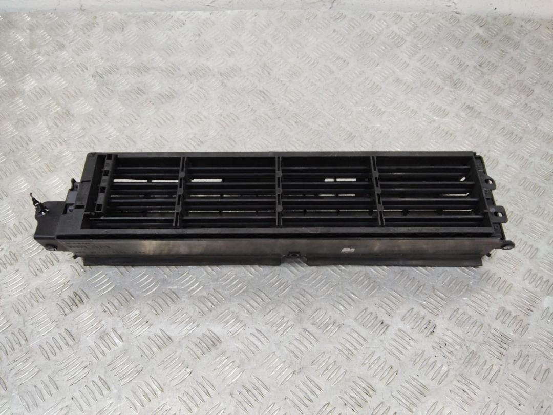 жалюзи Renault Kadjar 1 поколение 2017, 623224EA0B - фото №1