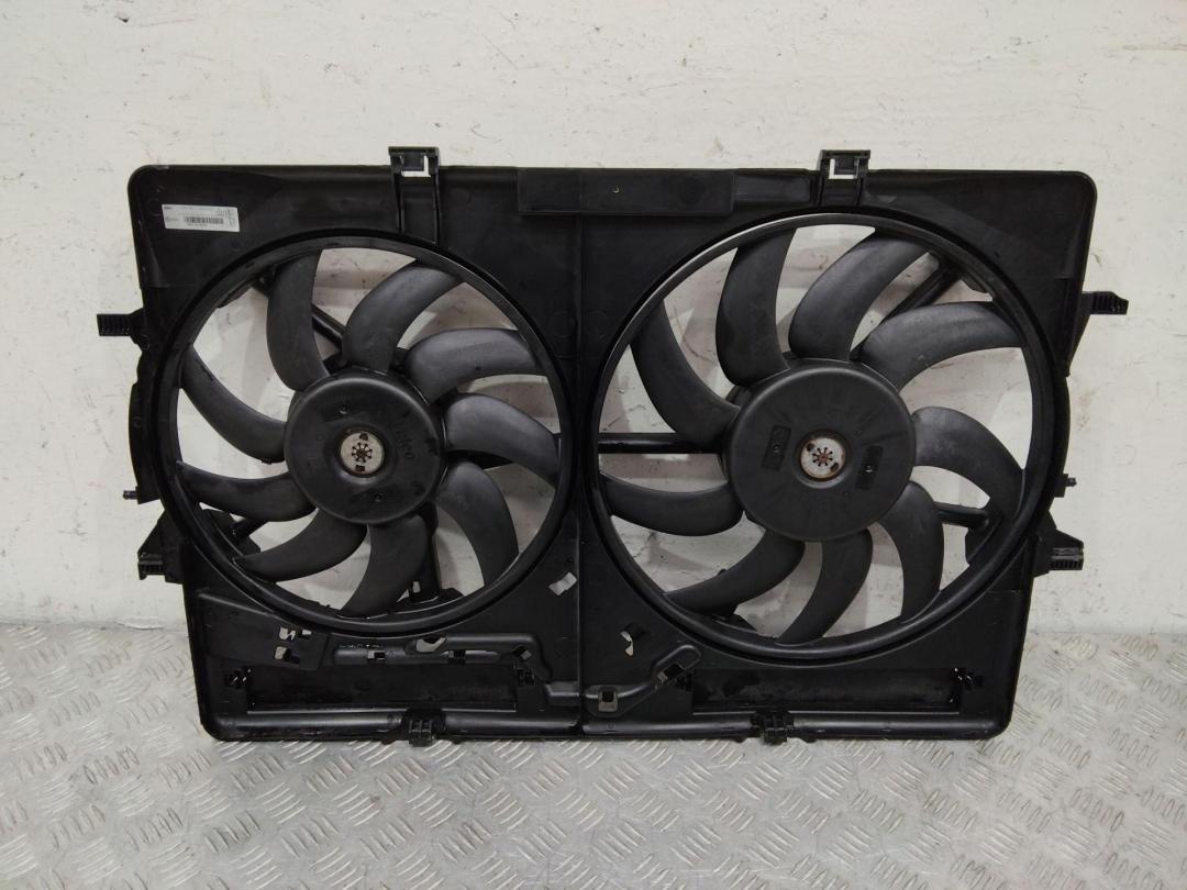 вентилятор радиатора Audi Q5 8R 2011, 2.0 л., дизель, 8K0121003M - фото №1