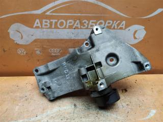 кронштейн генератора Volkswagen Golf Mk5 (2003—2009) 2007, 1.4i BUD, 036260885