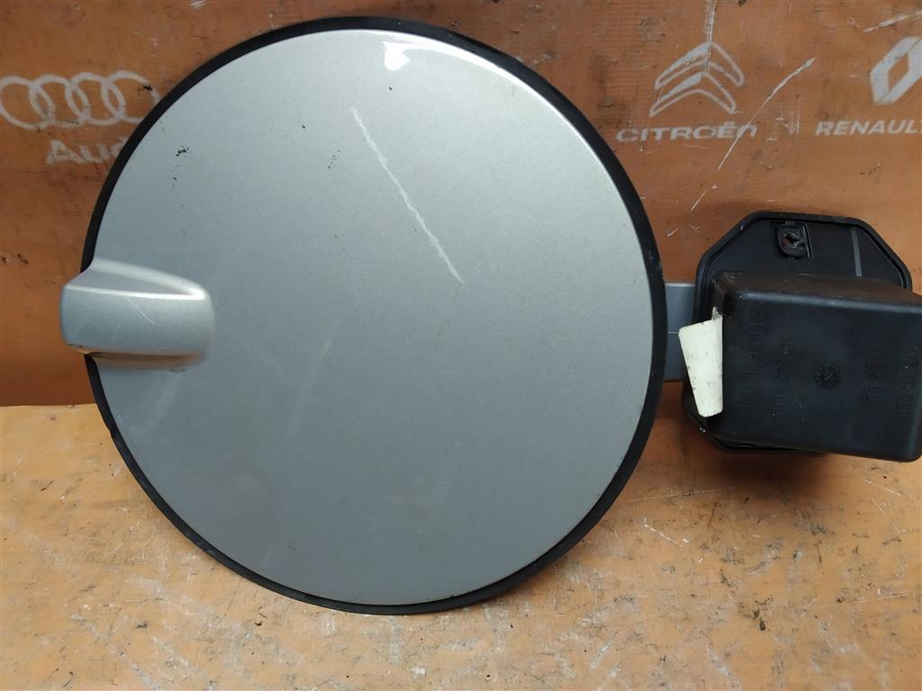 лючок топливного бака Opel Astra H рестайлинг (2006—2014) 2012, 1.3CDTI Z13DTH, 13111597 - фото №1