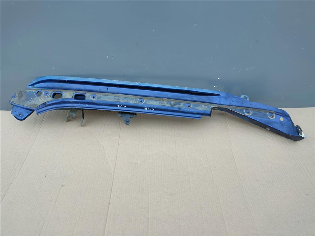 крепление ( кронштейн ) крыла Volkswagen Touareg I рестайлинг (2006—2010) 2008, 2.5TD BAC, 7L6805176D - фото №1