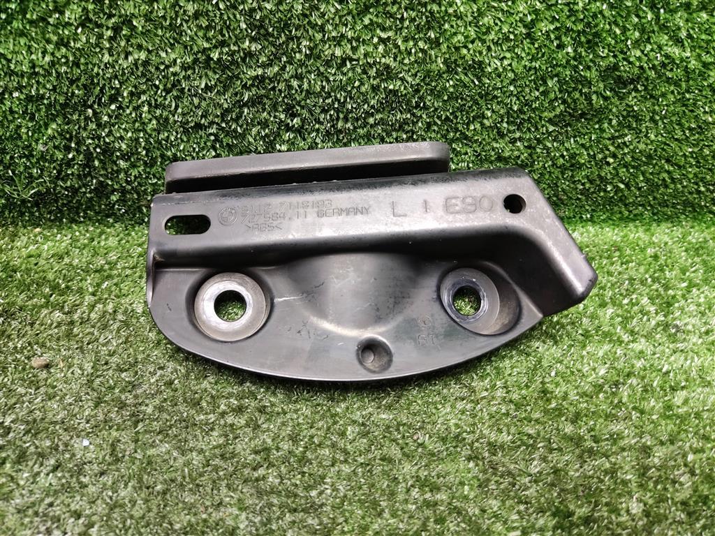 Крепление бампера заднего BMW 3 серия E90/E91/E92/E93 (2005—2010) 2008, 2.0TD M47, 51127118193 - фото №1
