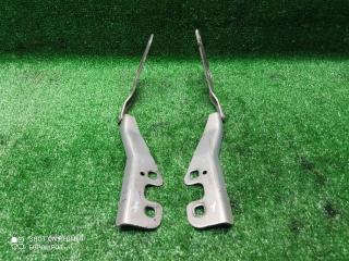 петля капота Opel Astra H рестайлинг (2006—2014) 2012, 13213447