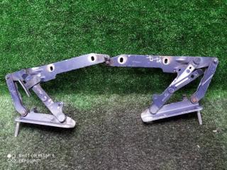 петля капота Land Rover Discovery III (2004—2009) 2008, BKB780021