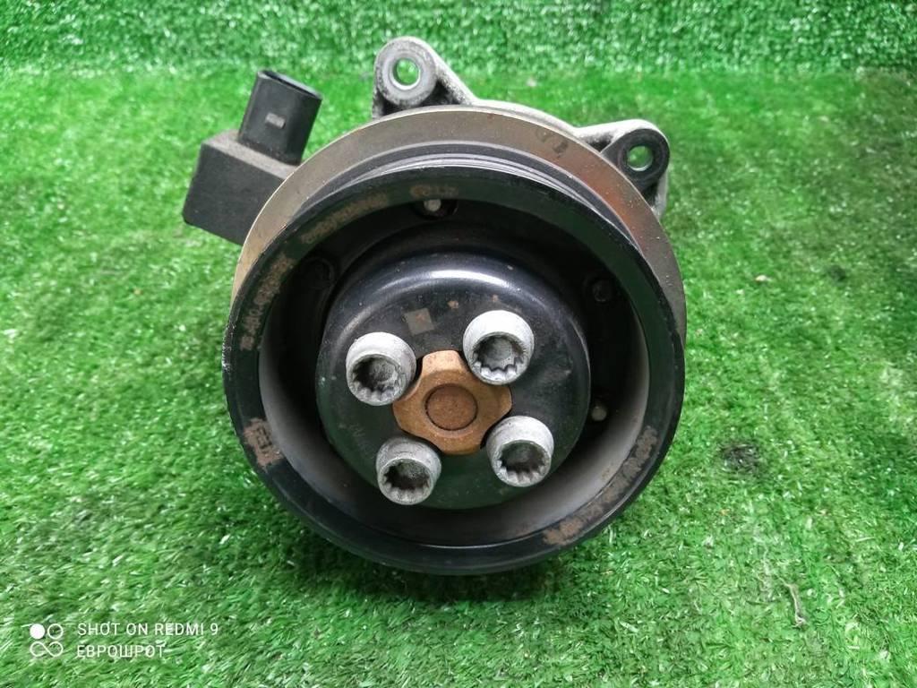 помпа Volkswagen Jetta V (2005—2011) 2008, 1.4TSI BLG, 03C121004J - фото №1