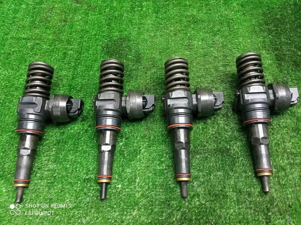 форсунка Volkswagen Passat B5 рестайлинг (2000—2005) 2003, 1.9TDI AWX, 038130073AQ - фото №1