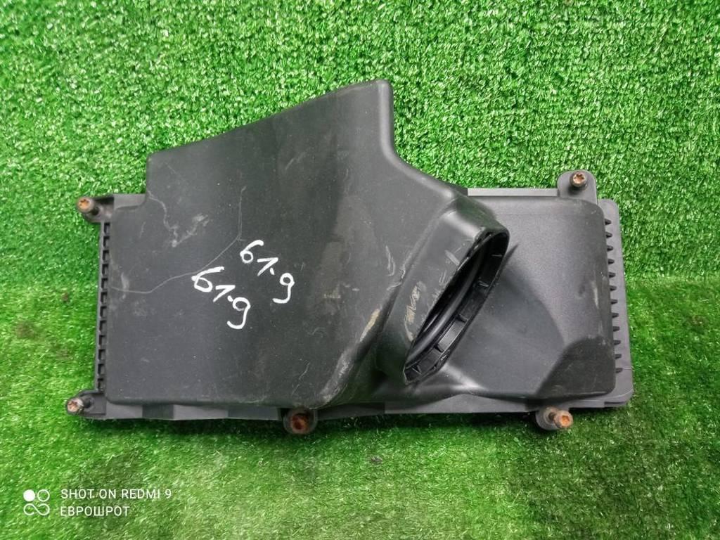 корпус воздушного фильтра Audi A4 B8 (2007—2012) 2010, 2.0TD CAGA, 8K0133837BF - фото №1