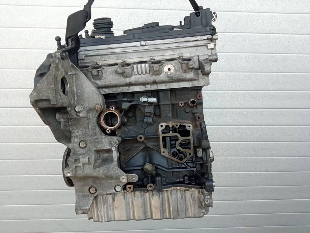 двигатель Volkswagen Passat B6 (2005—2010) 2008, 2.0TD CBA, 03L100090X - фото №1