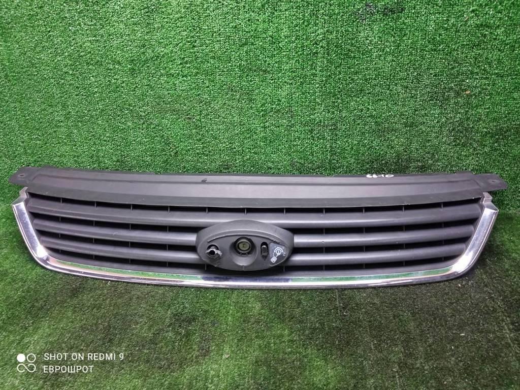 решетка радиатора Ford Kuga I (2008—2012) 2010, 1515015 - фото №1