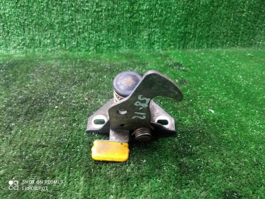 захватный крюк капота BMW 3 серия E90/E91/E92/E93 (2005—2010) 2008, 51237073916 - фото №1