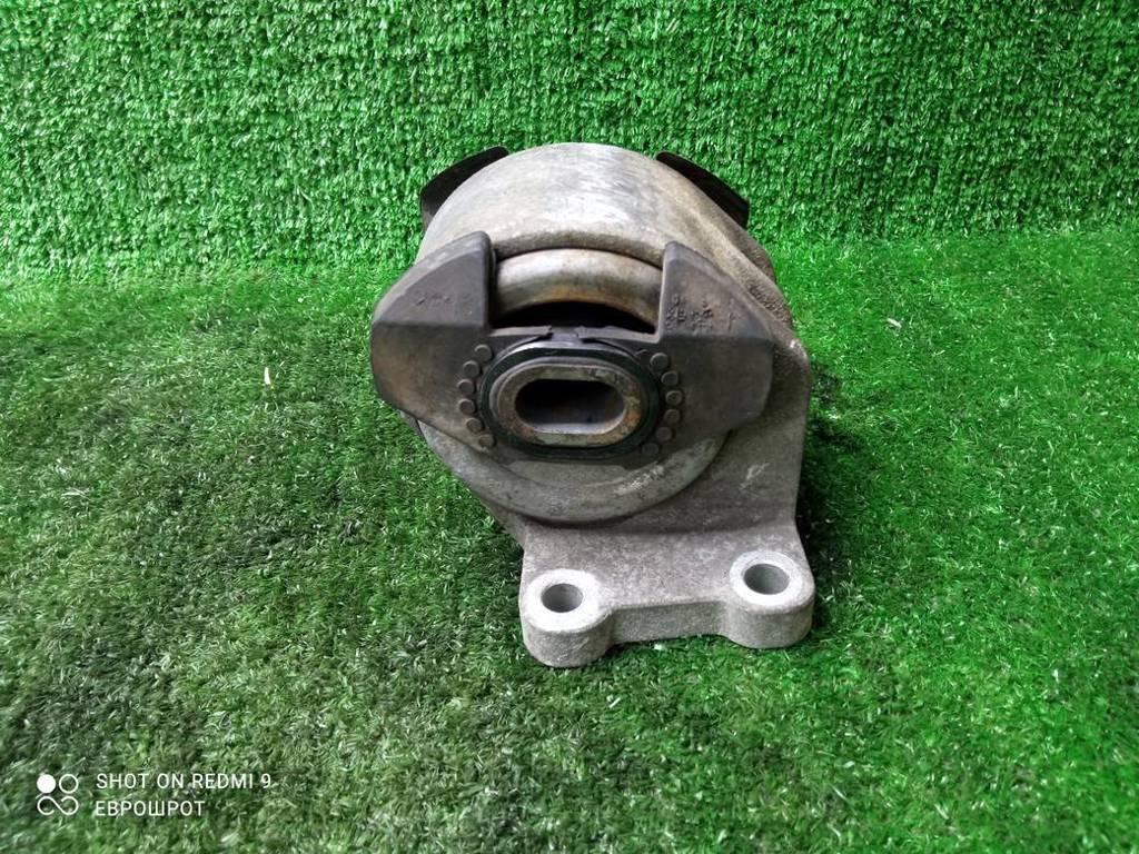 подушка крепления КПП Land Rover Range Rover Sport I (2005—2009) 2008, 2.7TD 276TDV6, 4618099231 - фото №1