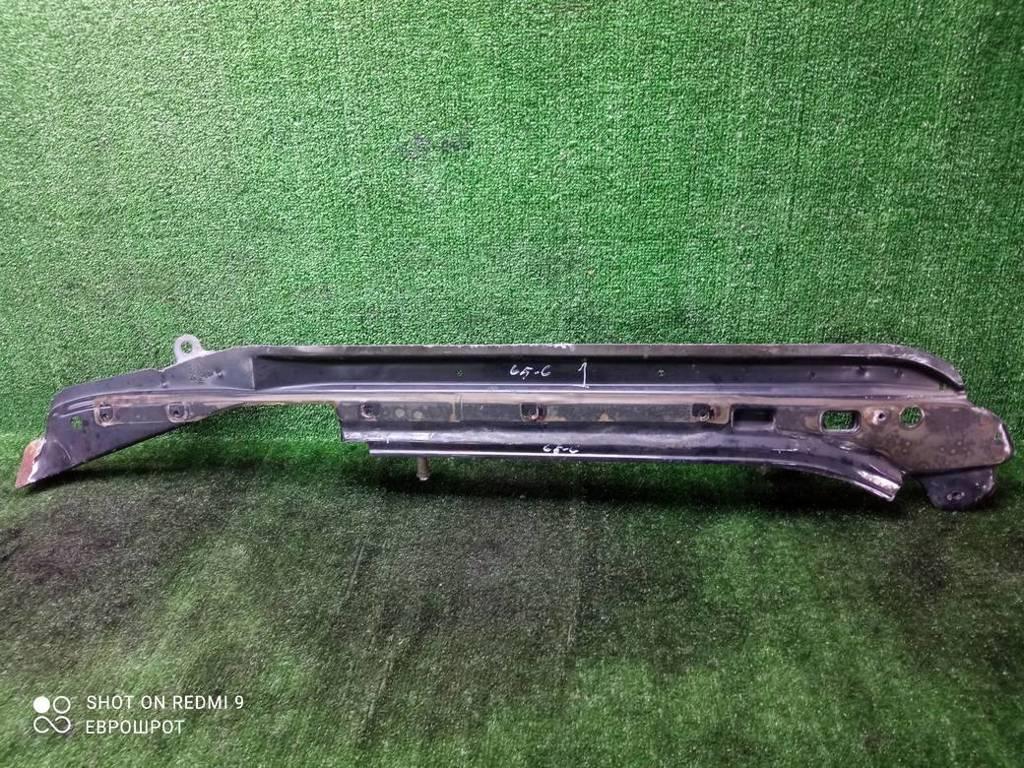 крепление ( кронштейн ) крыла Volkswagen Touareg I рестайлинг (2006—2010) 2008, 2.5TD BAC, 7L6805175D - фото №1