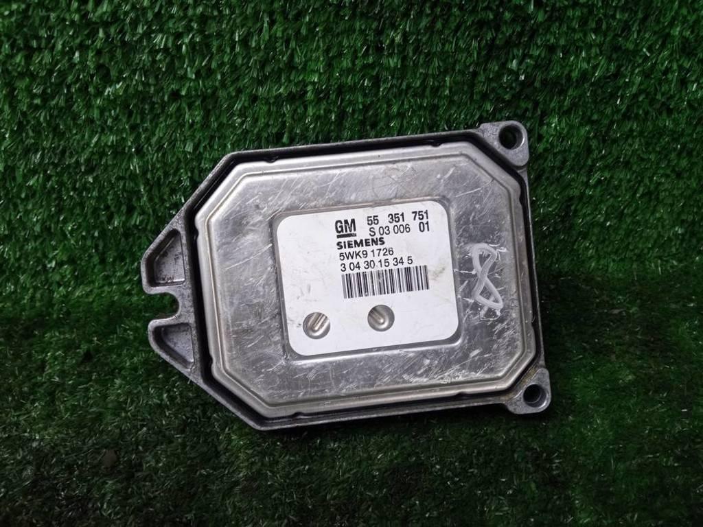 блок управления двигателем Opel Zafira A рестайлинг (2003—2006) 2004, 1.8i Z18XE, 55351751 - фото №1