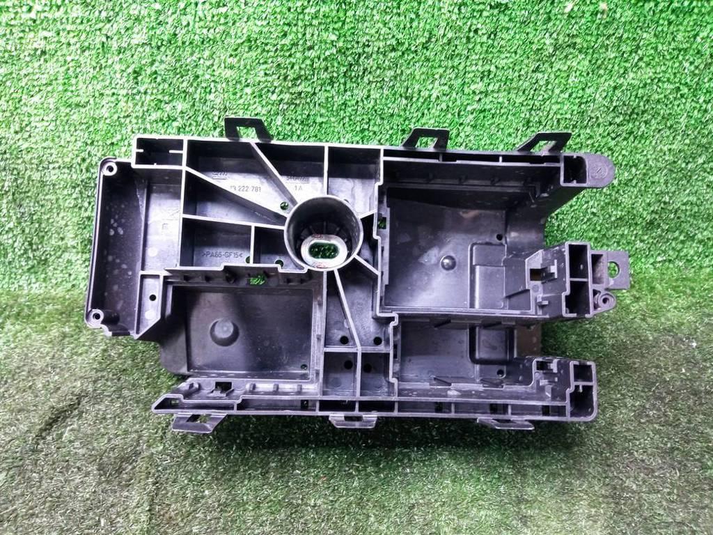короб предохранителей Opel Insignia I (2008—2013) 2010, 13222781 - фото №1