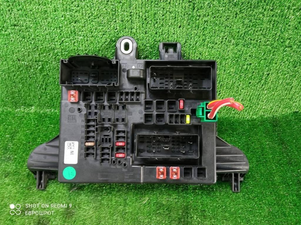 блок предохранителей Opel Insignia I (2008—2013) 2010, 1.8i A18XER, 13277321 - фото №1