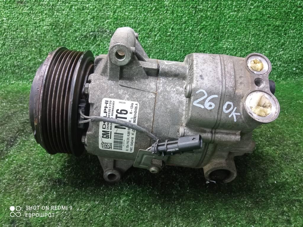 компрессор кондиционера Opel Astra J рестайлинг (2012—2018) 2014, 1.6T A16LET, 13424410 - фото №1