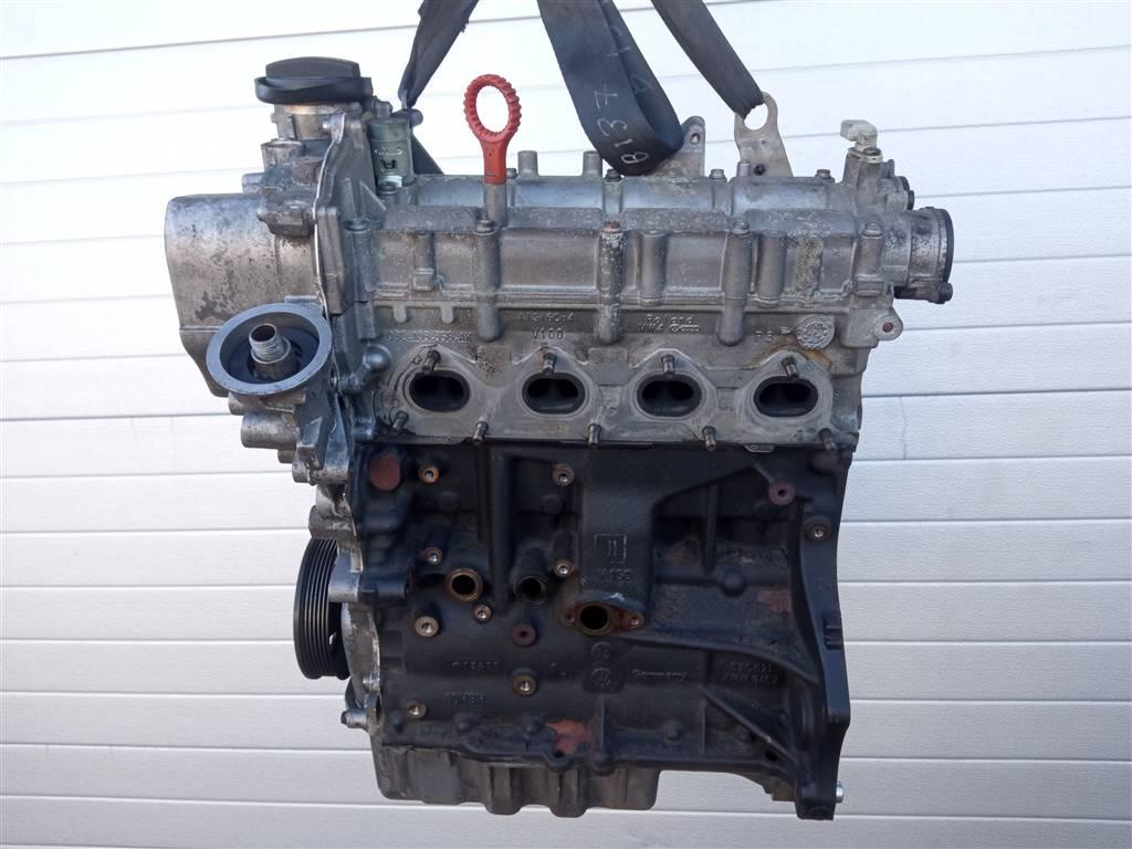 двигатель Volkswagen Jetta V (2005—2011) 2008, 1.4TSI CAX 080114, 03C100092 - фото №1