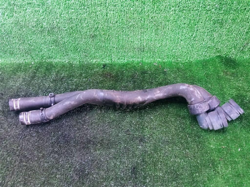 патрубок радиатора Opel Astra J рестайлинг (2012—2018) 2014, 1.6i A16XER, 565563897 - фото №1