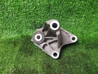 кронштейн КПП Ford Focus II рестайлинг (2007—2011) 2010, 1.6i HXDA, 3M516P093D