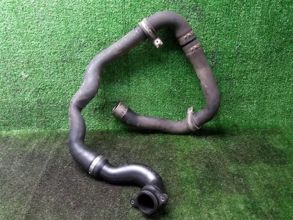 патрубок интеркулера Opel Corsa D рестайлинг (2010—2011) 2010, 1.3TD Z13DTH, 55559259 - фото №1