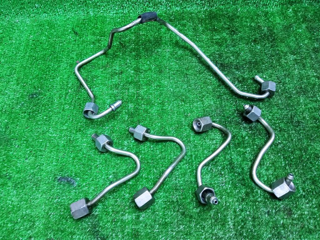 трубка топливная BMW 5 серия F10/F11 (2009—2013) 2012, 2.0TD N47D20C, 13537800590 - фото №1