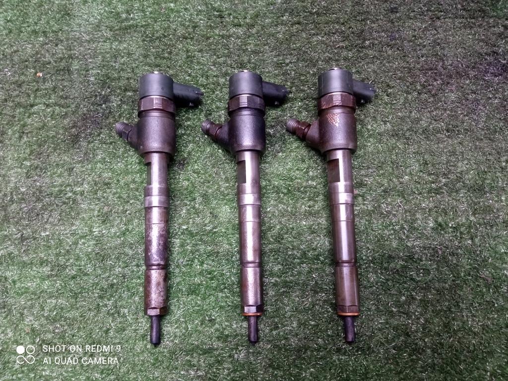 форсунка Opel Astra H рестайлинг (2006—2014) 2012, 1.3CDTI Z13DTH, 0445110183 - фото №1