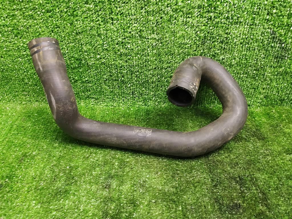 патрубок радиатора Ford Focus II рестайлинг (2007—2011) 2010, 1.8i Q7DA, 3M5H8286DH - фото №1