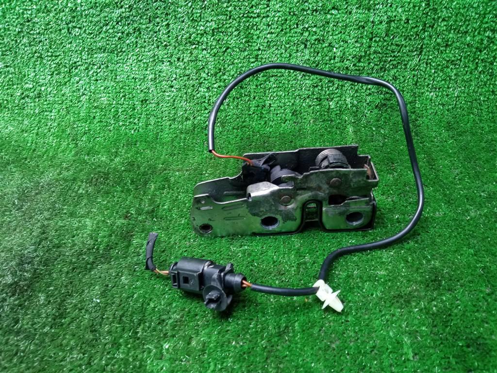 замок капота Volkswagen Passat B6 (2005—2010) 2008, 3.2FSI AXZ, 3C2823509B - фото №1