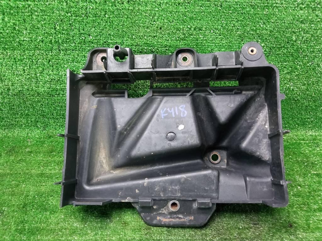 полка аккумулятора Skoda Fabia II (2007—2010) 2008, 1.2i BZG, 6Q0915331D - фото №1