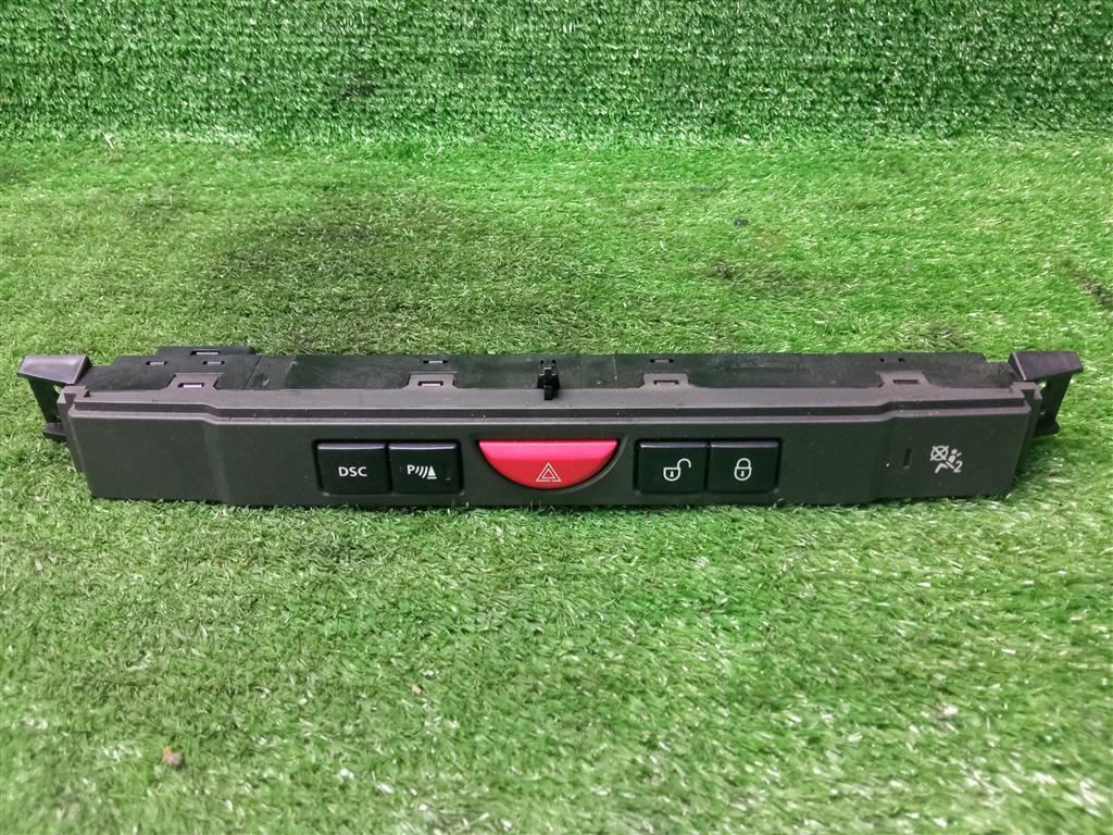 кнопка аварийной сигнализации Land Rover Range Rover Sport I (2005—2009) 2008, 2.7TD 276TDV6, YUL500570WUX - фото №1