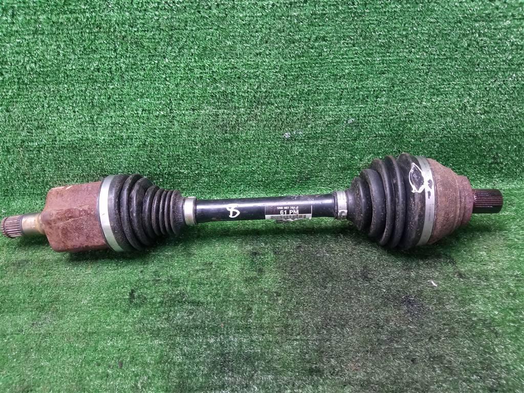 полуось передняя левая (приводной вал, ШРУС) Volkswagen Tiguan I (2007—2011) 2009, 5N0407761P - фото №1