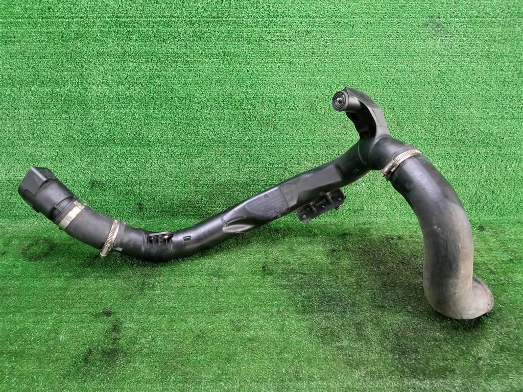 патрубок интеркулера Volkswagen Tiguan I (2007—2011) 2009, 2.0TD CBAB, 5N0145840E - фото №1