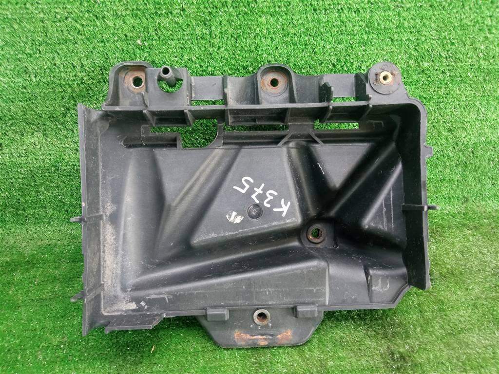 полка аккумулятора Skoda Fabia II (2007—2010) 2008, 1.2i BZG, 6R0915331 - фото №1