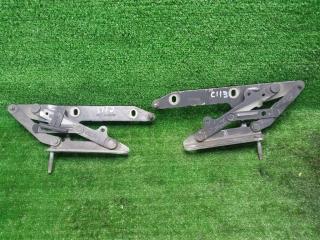 петля капота Land Rover Discovery III (2004—2009) 2008, BKB780021