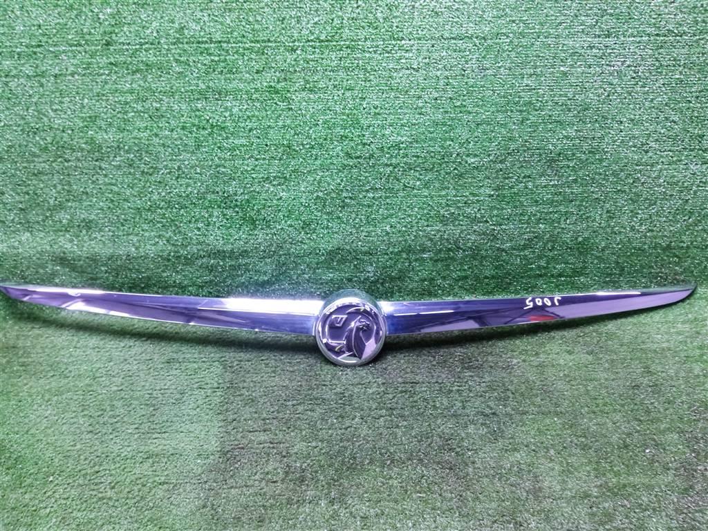 накладка двери (крышки) багажника Opel Insignia I (2008—2013) 2010, 2.0TD A20DTH, 13244388 - фото №1