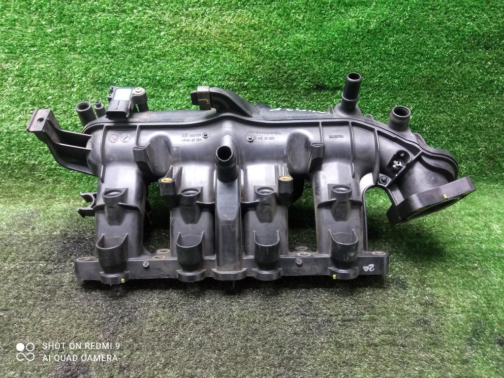 коллектор впускной Opel Astra J рестайлинг (2012—2018) 2014, 1.4T A14NET, 55573171 - фото №1