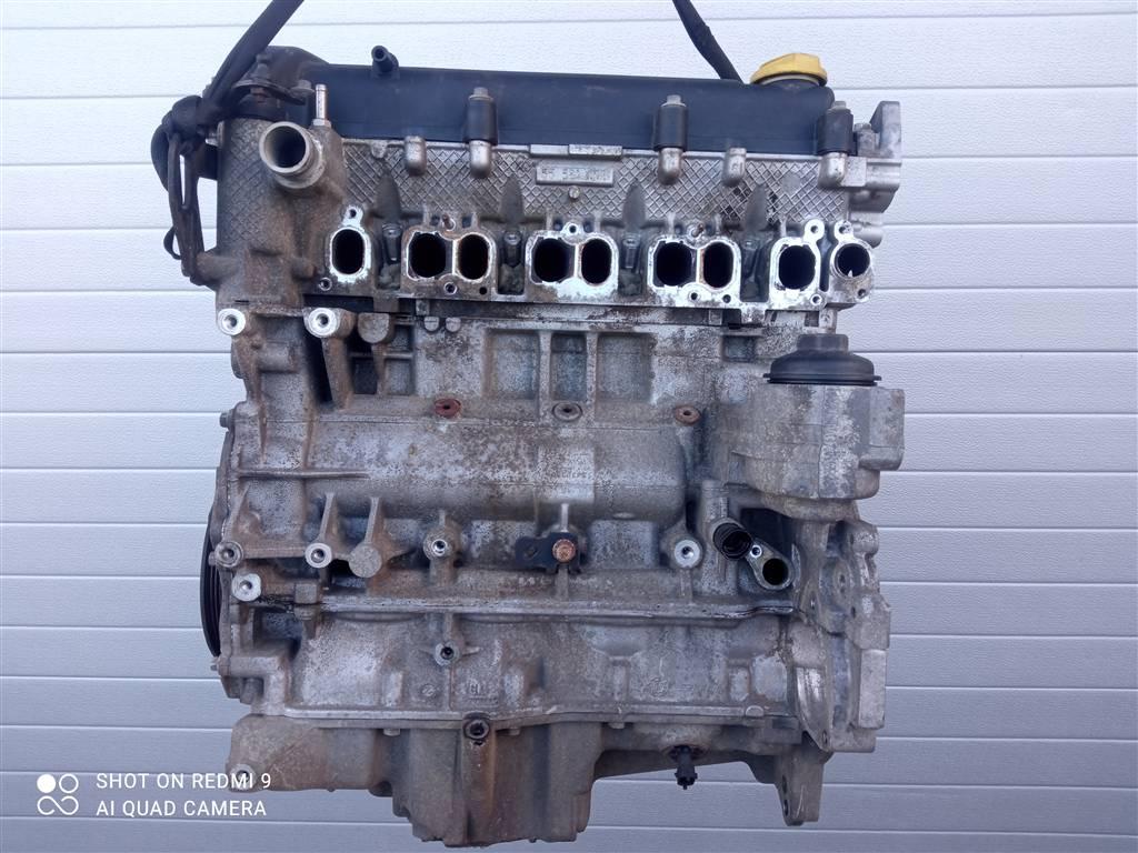 двигатель Opel Zafira B рестайлинг (2008—2014) 2010, 2.2i Z22YH 11462438, 5601545 - фото №1