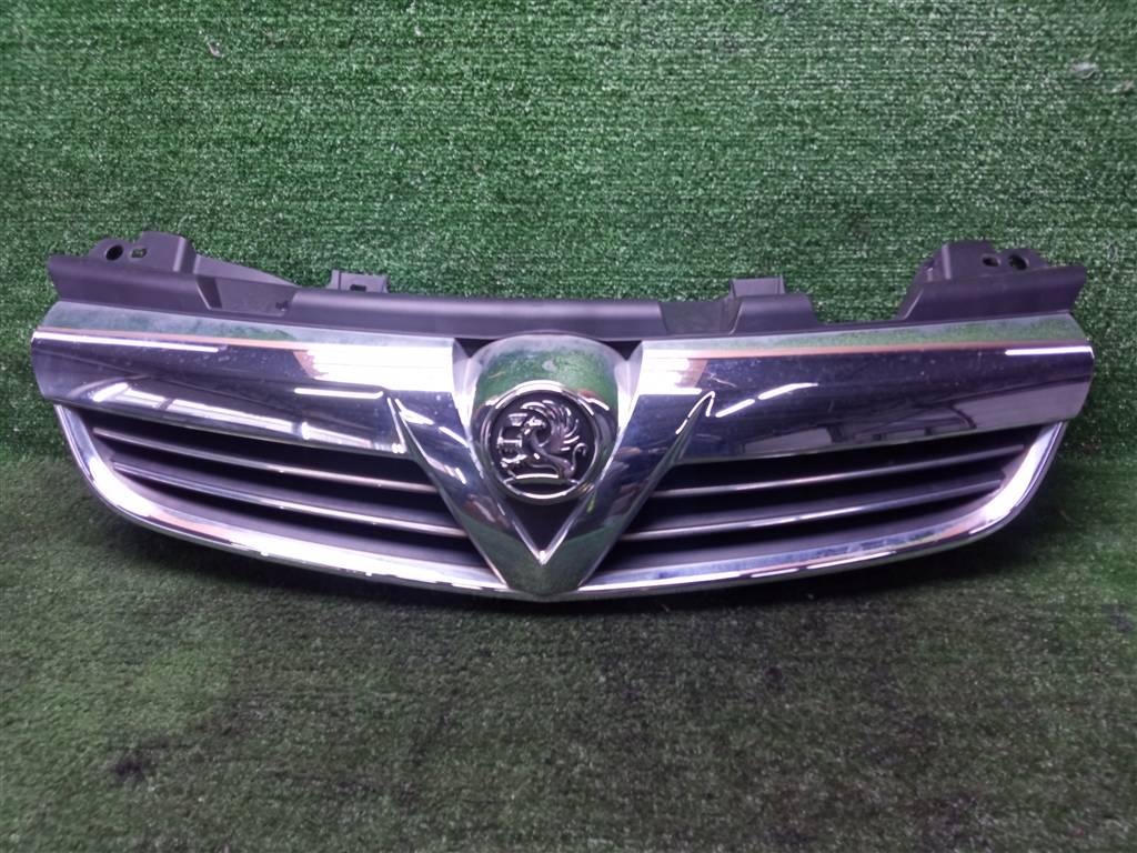 решетка радиатора Opel Zafira B рестайлинг (2008—2014) 2010, 1.6i Z16XER, 13247331 - фото №1