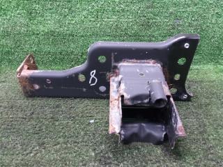 кронштейн переднего бампера Opel Corsa D (2006—2010) 2010, 1.4i Z14XER, 13191881