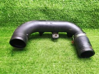 патрубок интеркулера Opel Corsa D рестайлинг (2010—2011) 2010, 1.3TD Z13DTJ, 55557415