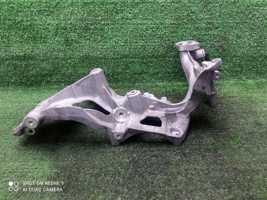 кронштейн генератора Mercedes-Benz A-Класс W176 (2012—2015) 2014, 2.2TD 651.930, 6512011709 - фото №1