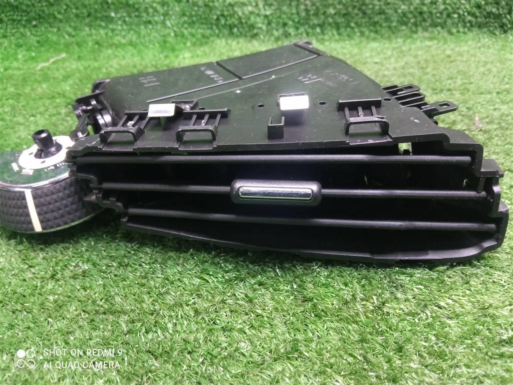 дефлектор обдува салона Ford Focus III (2011—2015) 2013, 1.6i Sigma, BM51A014L20BC3JA6 - фото №1