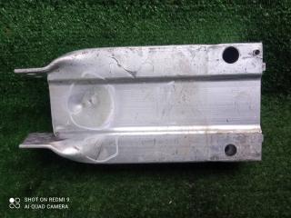 кронштейн переднего бампера Mercedes-Benz C-Класс W204/S204 (2006—2011) 2010, 2.2TD 651.913, 2046200995